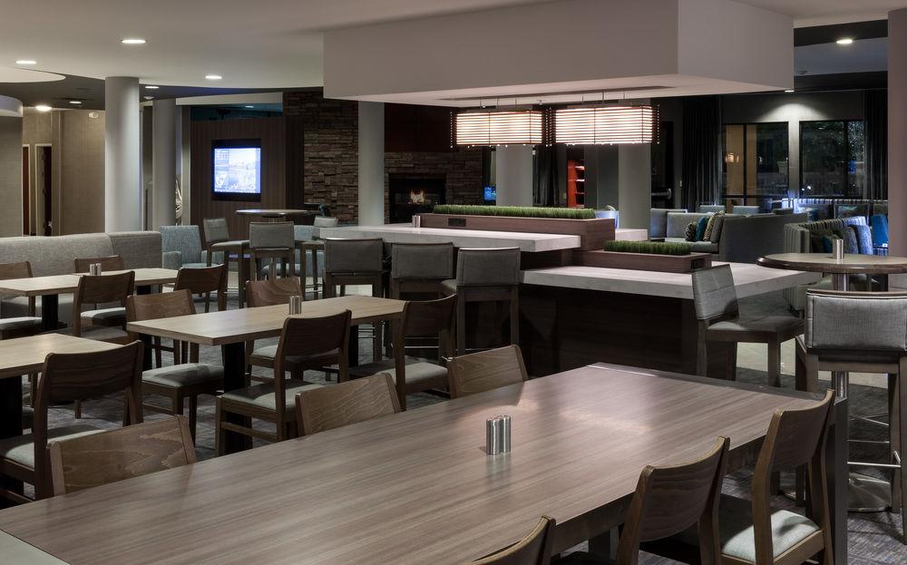 Hotel Courtyard By Marriott Santa Clarita Valencia Extérieur photo